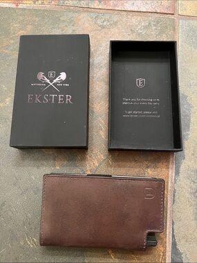 Ekster Men’s Classic Brown Wallet
